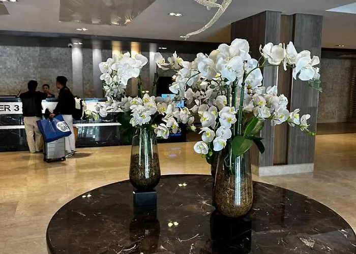 Gateway Mall Of Shore 3 Hotel 4*