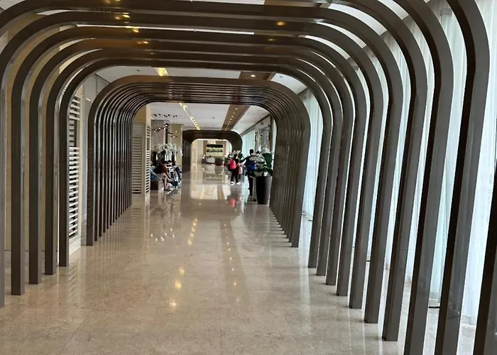 Gateway Mall Of Shore 3